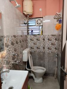 Bathroom Image of 862 Sq.ft 2 BHK Apartment / Flat for sale in Shreshta Garden, Rajarhat Kolkata for Rs. 4500000