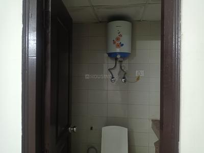 Bathroom Image of 1234 Sq.ft 2 BHK Apartment / Flat for sale in Logix Blossom Greens, Sector 143 Noida for Rs. 8400000