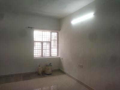 Bedroom Image of 1800 Sq.ft 3 BHK Apartment / Flat for rent in DDA Flats Vasant Kunj, Vasant Kunj New Delhi for Rs. 90000