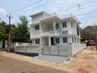 Image of 1985 Sq.ft 4 BHK Independent House for sale in Puzhakkal, Thrissur for Rs. 9200000