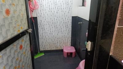 Bathroom Image of 550 Sq.ft 1 BHK Apartment / Flat for sale in Laura (E), Rosalie Complex, Kalyan West Kalyan for Rs. 4821000