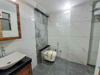 Bathroom Image of 1600 Sq.ft 2 BHK Apartment / Flat for rent in Khema-Ka-Kuwa Jodhpur for Rs. 15000