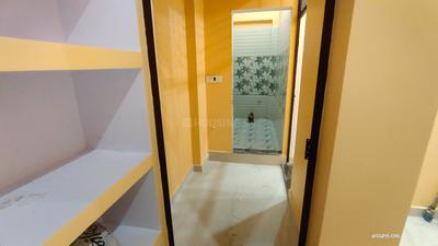 Bedroom Image of 450 Sq.ft 1.5 BHK Apartment / Flat for rent in Naini Allahabad for Rs. 7000