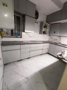 Kitchen Image of 1100 Sq.ft 2 BHK Apartment / Flat for rent in DDA Flats Sarita Vihar, Sarita Vihar New Delhi for Rs. 38250