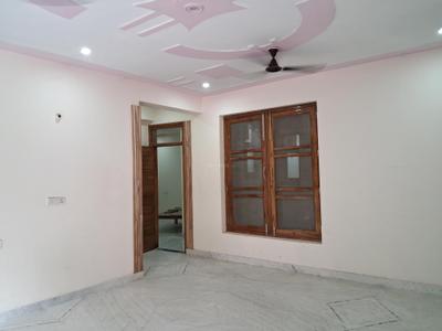 Living Room Image of 2500 Sq.ft 4 BHK Builder Floor for rent in Sector 112 Noida for Rs. 50000