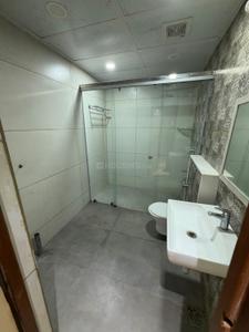 Bathroom Image of 1750 Sq.ft 3 BHK Apartment / Flat for rent in Benson Town Bengaluru for Rs. 80000