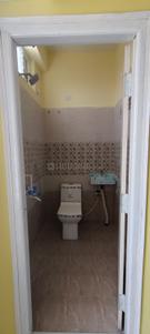 Bathroom Image of 900 Sq.ft 2 BHK Independent House for rent in Rendlagadda Sangareddy for Rs. 16500