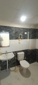 Bathroom Image of 920 Sq.ft 2 BHK Apartment / Flat for rent in Bharat Anthela, Lohamandi Agra for Rs. 20000