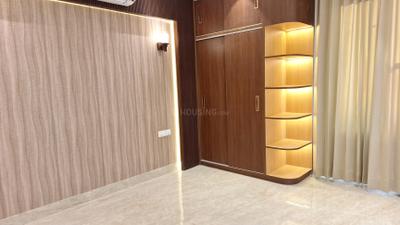 Bedroom Image of 2200 Sq.ft 4 BHK Builder Floor for sale in Ansal Versalia, Sector 67 Gurgaon for Rs. 35000000