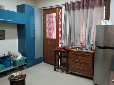 Bedroom Image of 1200 Sq.ft 3 BHK Apartment / Flat for sale in Vasant Kunj New Delhi for Rs. 14500000