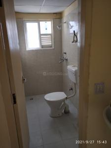 Bathroom Image of 790 Sq.ft 2 BHK Apartment / Flat for sale in Gagan Vihar Ghaziabad for Rs. 3500000