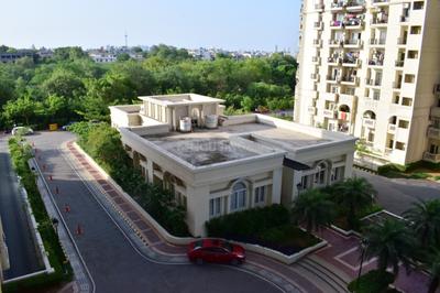 Image of 1665 Sq.ft 3 BHK Apartment / Flat for sale in DLF Capital Greens Phase 1 And 2, Karampura, New Delhi for Rs. 28100000