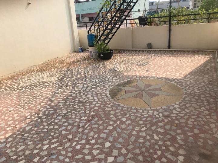 Patamata, Benz Circle Balcony 1