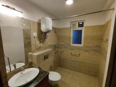 Bathroom Image of 2250 Sq.ft 3.5 BHK Apartment / Flat for rent in ATS Casa Espana, Bar Majra Mohali for Rs. 46000