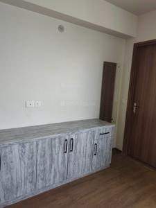 Bedroom Image of 2100 Sq.ft 3 BHK Apartment / Flat for rent in Experion Capital, Gomti Nagar Lucknow for Rs. 80000