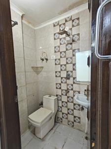 Bathroom Image of 900 Sq.ft 3 BHK Builder Floor for sale in Sector 15 Dwarka New Delhi for Rs. 6200000