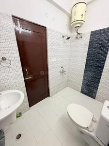 Bathroom Image of 1900 Sq.ft 3 BHK Apartment / Flat for rent in The Green Living, Rajpur Road Dehradun for Rs. 30000