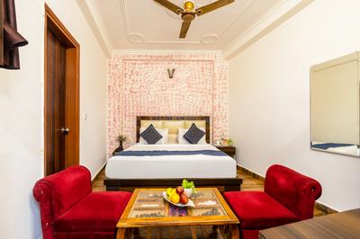 Hall Image of Raj palace Pg services in Mahipalpur, New Delhi