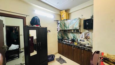 Kitchen Image of 450 Sq.ft 1 BHK Apartment / Flat for rent in Phi IV Greater Noida for Rs. 15000
