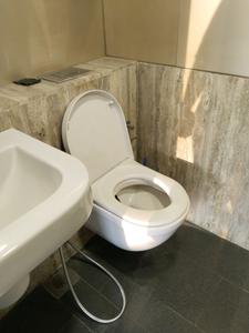 Bedroom One Image of 1450 Sq.ft 3 BHK Apartment / Flat for sale in Khar West Mumbai for Rs. 75000000