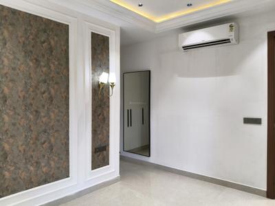Bedroom Image of 2700 Sq.ft 4 BHK Builder Floor for sale in Palm Ardee City 4, Sector 52 Gurgaon for Rs. 42500000