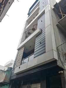 Building Image of 900 Sq.ft 2 BHK Builder Floor for rent in Sector 72 Noida for Rs. 25000