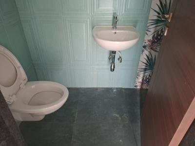 Image of 700 Sq.ft 2 BHK Apartment / Flat for sale in Kandivali West, Mumbai for Rs. 18500000