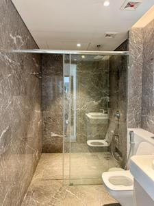 Bathroom Image of 2800 Sq.ft 4 BHK Apartment / Flat for sale in Rustomjee Crown, Prabhadevi Mumbai for Rs. 190000000