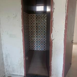 Bathroom Image of 990 Sq.ft 2 BHK Duplex for sale in Shastripuram Agra for Rs. 3700000
