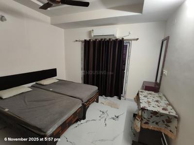 Bedroom Image of 1050 Sq.ft 2 BHK Apartment / Flat for rent in Serilingampally Hyderabad for Rs. 40000