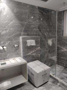 Bathroom Image of 1800 Sq.ft 3 BHK Builder Floor for sale in Defence Colony New Delhi for Rs. 125000000