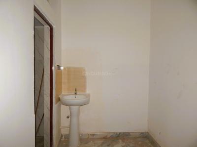 Bathroom Image of 940 Sq.ft 2 BHK Apartment / Flat for sale in Dum Dum Cantonment Kolkata for Rs. 3572000