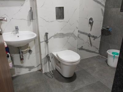Image of 1400 Sq.ft 3.5 BHK Apartment / Flat for sale in Matunga East, Mumbai for Rs. 70000000