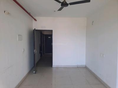 Living Room Image of 740 Sq.ft 3 BHK Apartment / Flat for rent in Signature Global Golf Green, Sector 79 Gurgaon for Rs. 12000