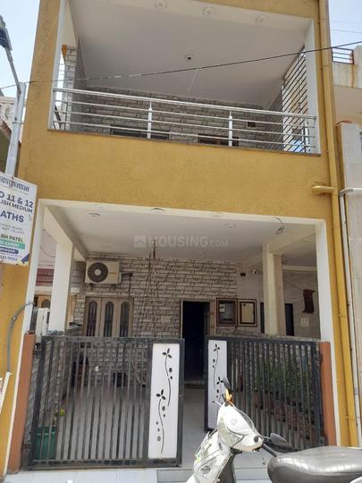 Isanpur Main Image 1