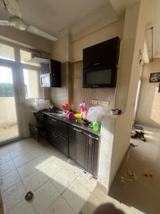 Kitchen Image of 940 Sq.ft 2.5 BHK Apartment / Flat for rent in Amrapali Silicon City, Sector 76 Noida for Rs. 30000