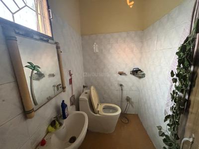 Bathroom Image of 1920 Sq.ft 5 BHK Independent House for sale in Aminabad Lucknow for Rs. 7000000