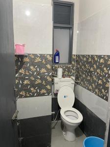 Bathroom Image of 150 Sq.ft 1 RK Apartment / Flat for rent in Sector 80 Mohali for Rs. 6000