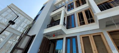 Image of 2400 Sq.ft 4 BHK Villa for sale in Indus Palm Drive, Ghukna, Ghaziabad for Rs. 31000000