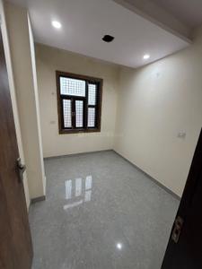 Bedroom Image of 650 Sq.ft 2 BHK Builder Floor for sale in Patparganj New Delhi for Rs. 6500000