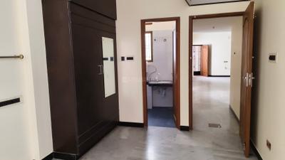 Bedroom Image of 1100 Sq.ft 2 BHK Builder Floor for rent in Arappalayam Madurai for Rs. 19000