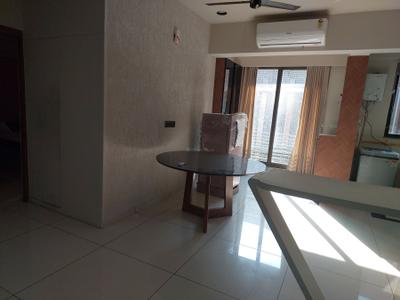 Living Room Image of 1450 Sq.ft 2 BHK Apartment / Flat for rent in Shree Narayan Exotica, Memnagar Ahmedabad for Rs. 42000