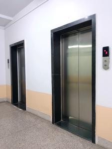Lift Image of 2380 Sq.ft 3 BHK Apartment / Flat for sale in Alipore Kolkata for Rs. 32500000