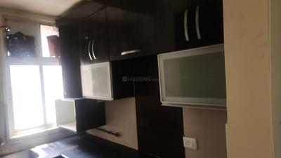 Kitchen Image of 1120 Sq.ft 2 BHK Apartment / Flat for rent in Paramount Mapple, Crossings Republik Ghaziabad for Rs. 17000