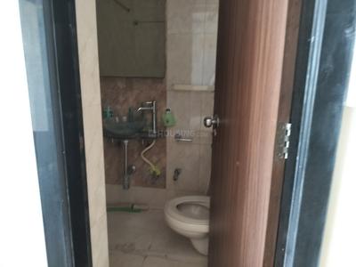 Bathroom Image of 1000 Sq.ft 2 BHK Apartment / Flat for sale in Maharaja Retreat CHS, Goregaon East Mumbai for Rs. 21000000