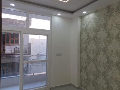 Bedroom Image of 1000 Sq.ft 3 BHK Builder Floor for rent in Dwarka Mor New Delhi for Rs. 23000