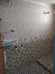Bathroom Image of 900 Sq.ft 2 BHK Independent House for rent in Sholinganallur Chennai for Rs. 17000