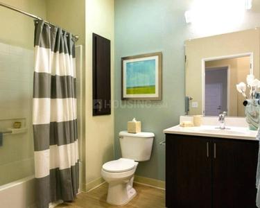 Bathroom Image of 7000 Sq.ft 6 BHK Apartment / Flat for sale in Kavita apartments, Juhu Mumbai for Rs. 205000000