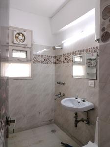 Common Bathroom Image of 1700 Sq.ft 3 BHK Apartment / Flat for sale in Sector 6 Dwarka New Delhi for Rs. 26500000