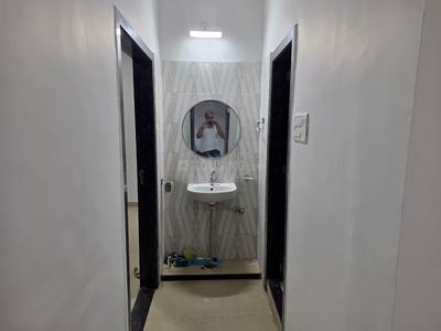 Bathroom Image of 1100 Sq.ft 2 BHK Independent House for rent in Shankar Nagar Raipur for Rs. 25000